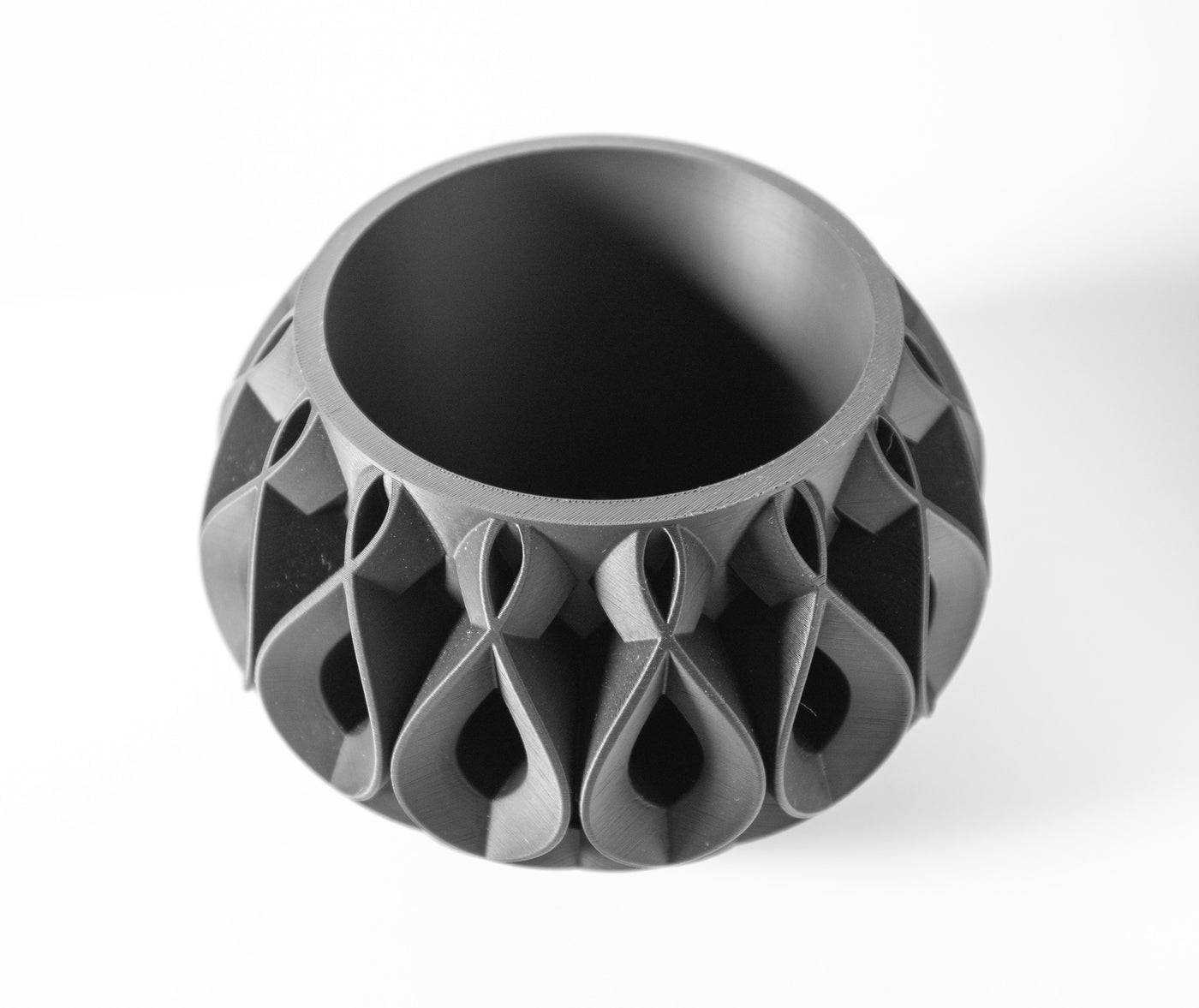 Viris sculptural indoor planter, product view 5