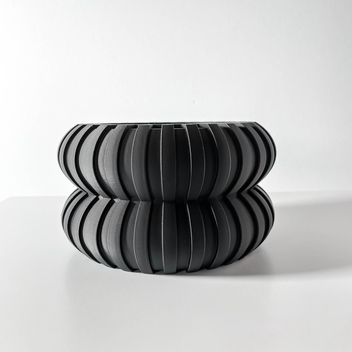Wali flowing texture indoor planter, product view 4