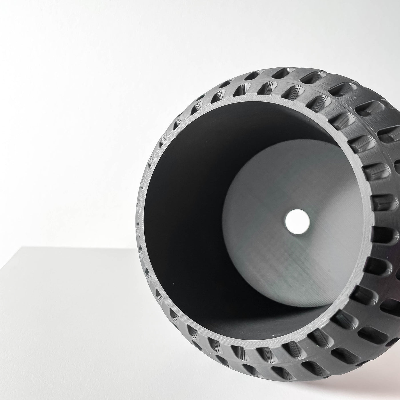 Xander geometric indoor planter, product view 4