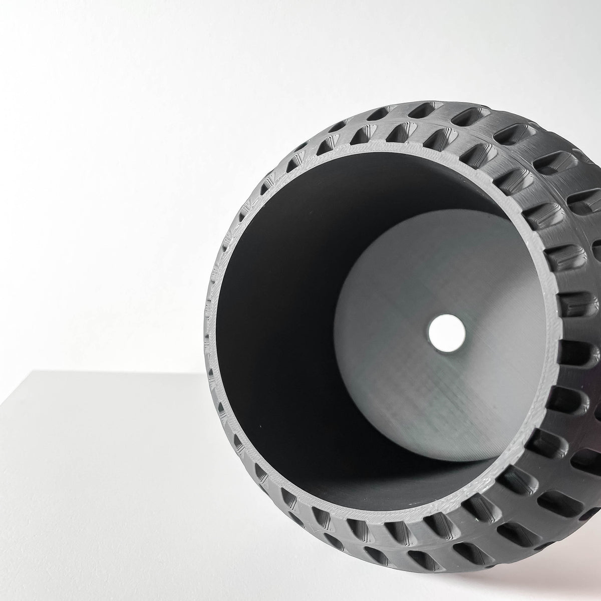 Xander geometric indoor planter, product view 4