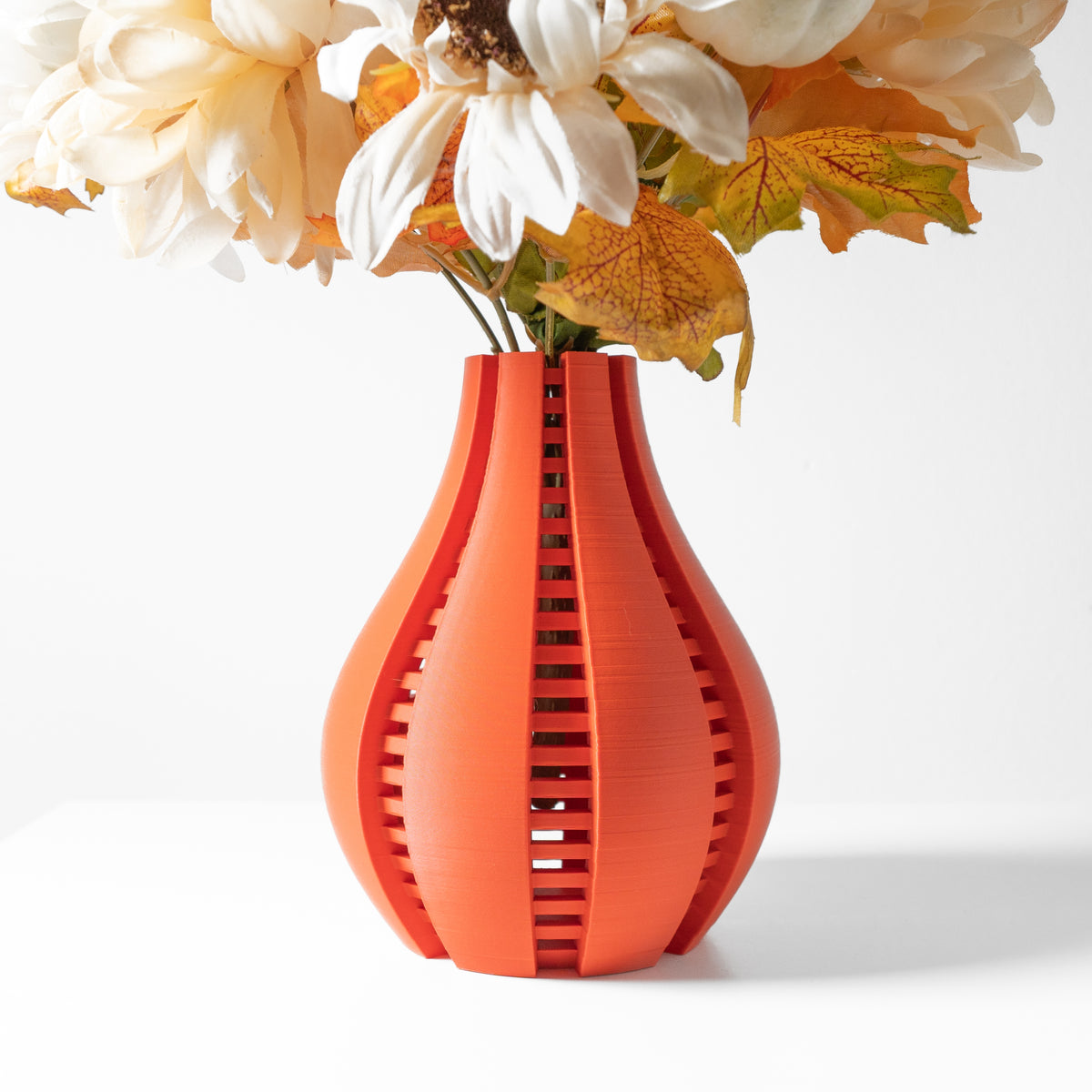 Arik openwork vase for flowers, product view 1