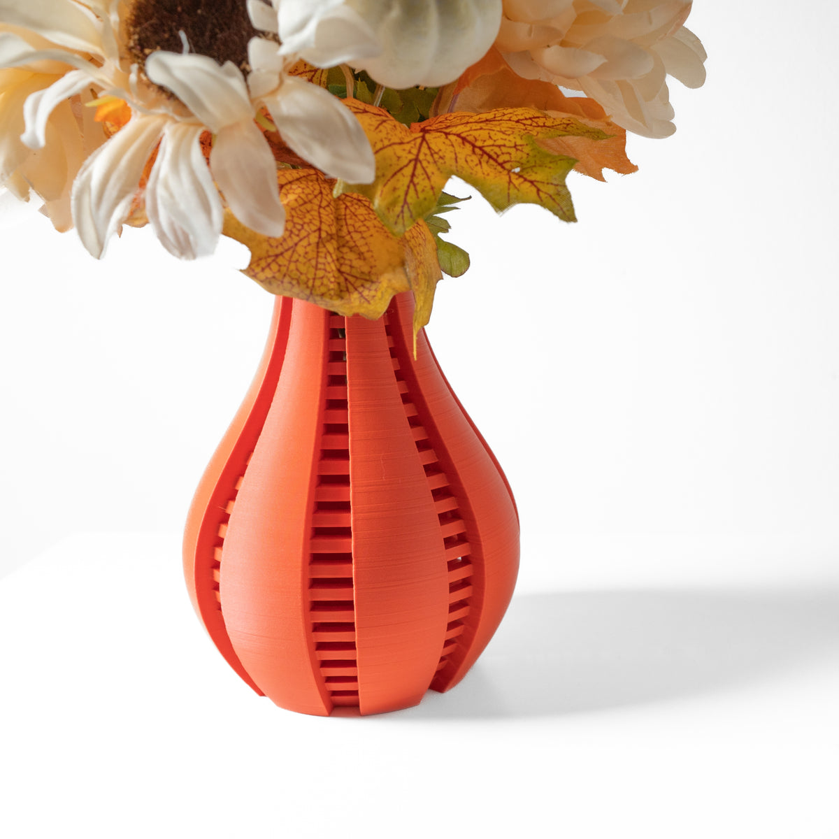 Arik openwork vase for flowers, product view 3