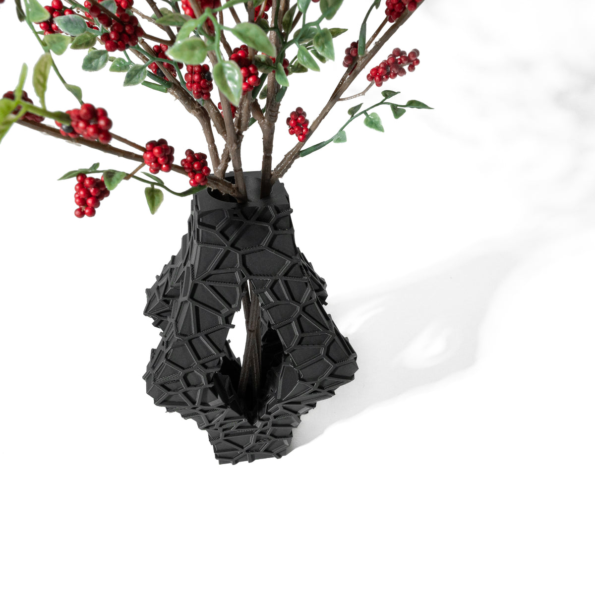 Avari geometric openwork vase for flowers, product view 3