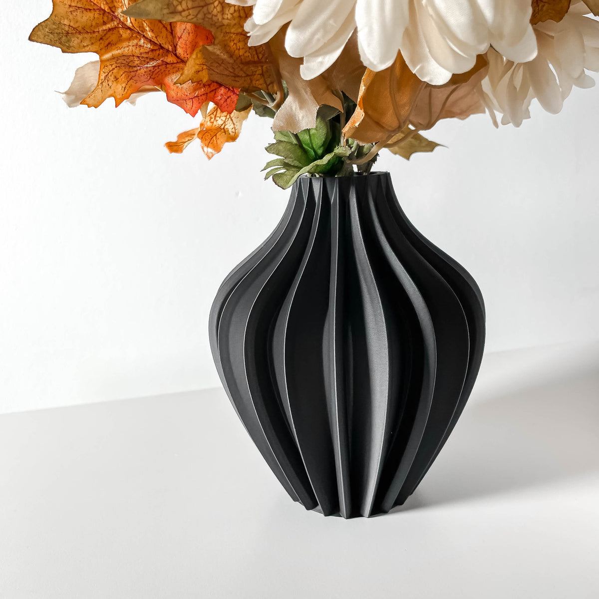 Darin geometric vase for flowers, product view 2