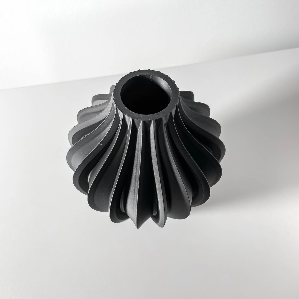 Darin geometric vase for flowers, product view 5