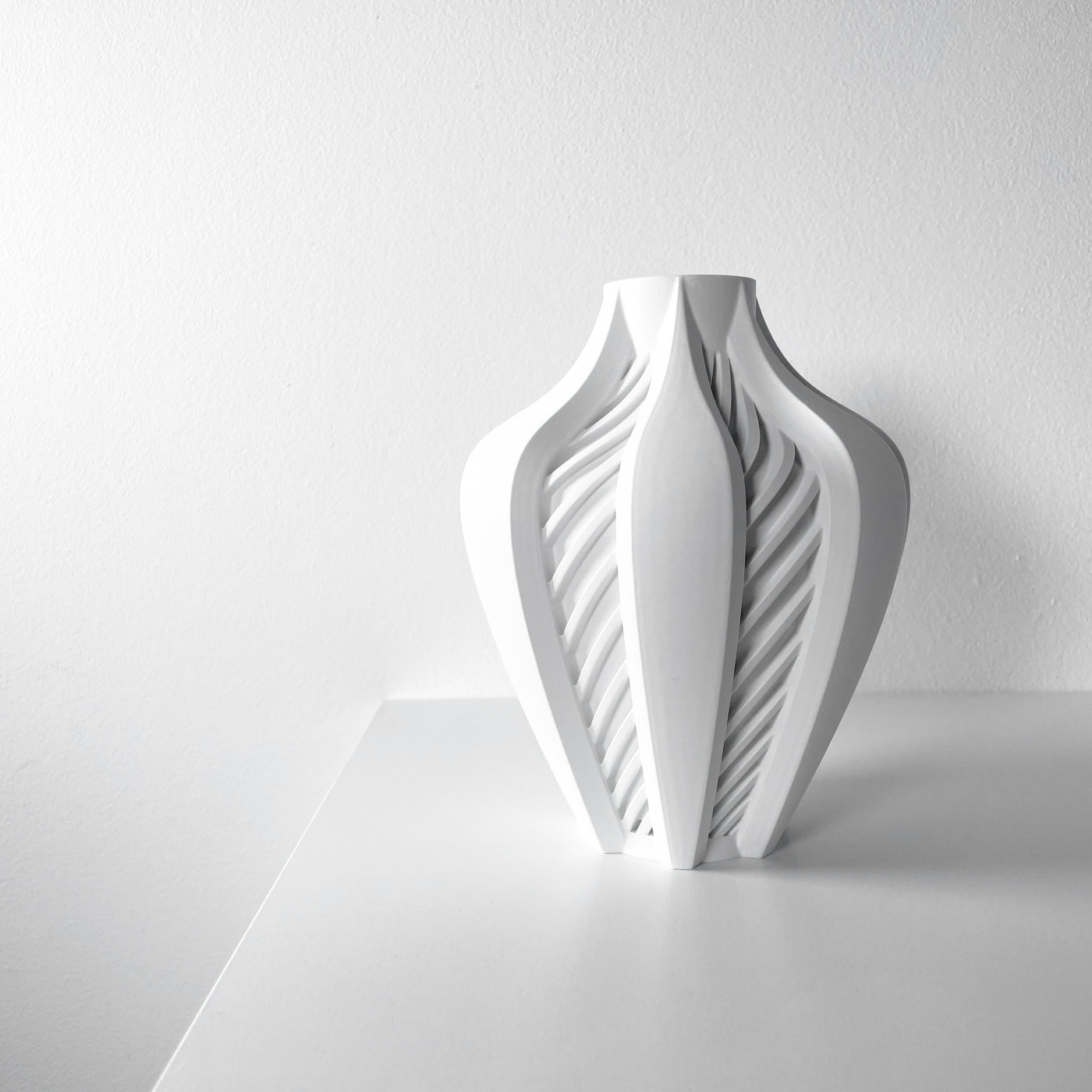 Elvox geometric vase for flowers, product view 2