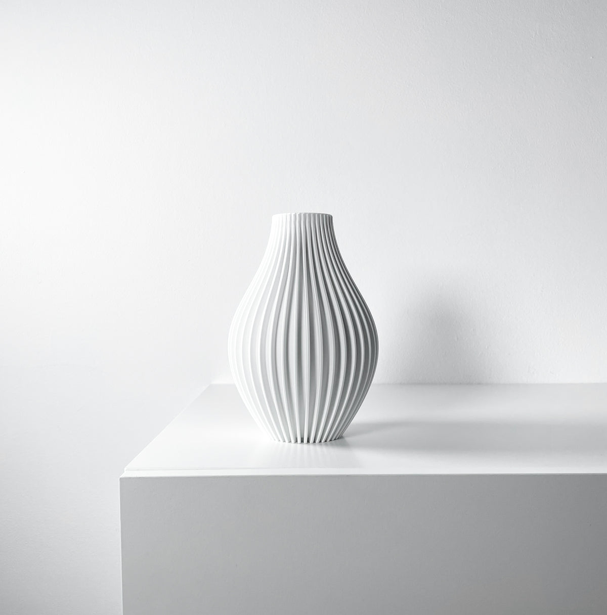 Eres geometric vase for flowers, product view 2