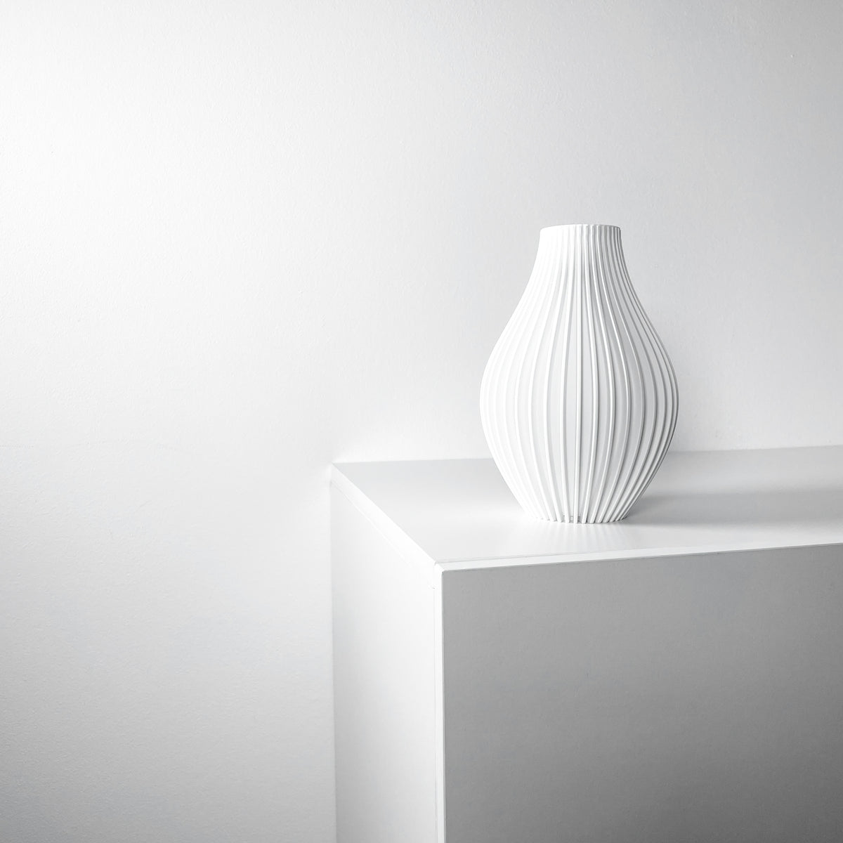 Eres geometric vase for flowers, product view 3