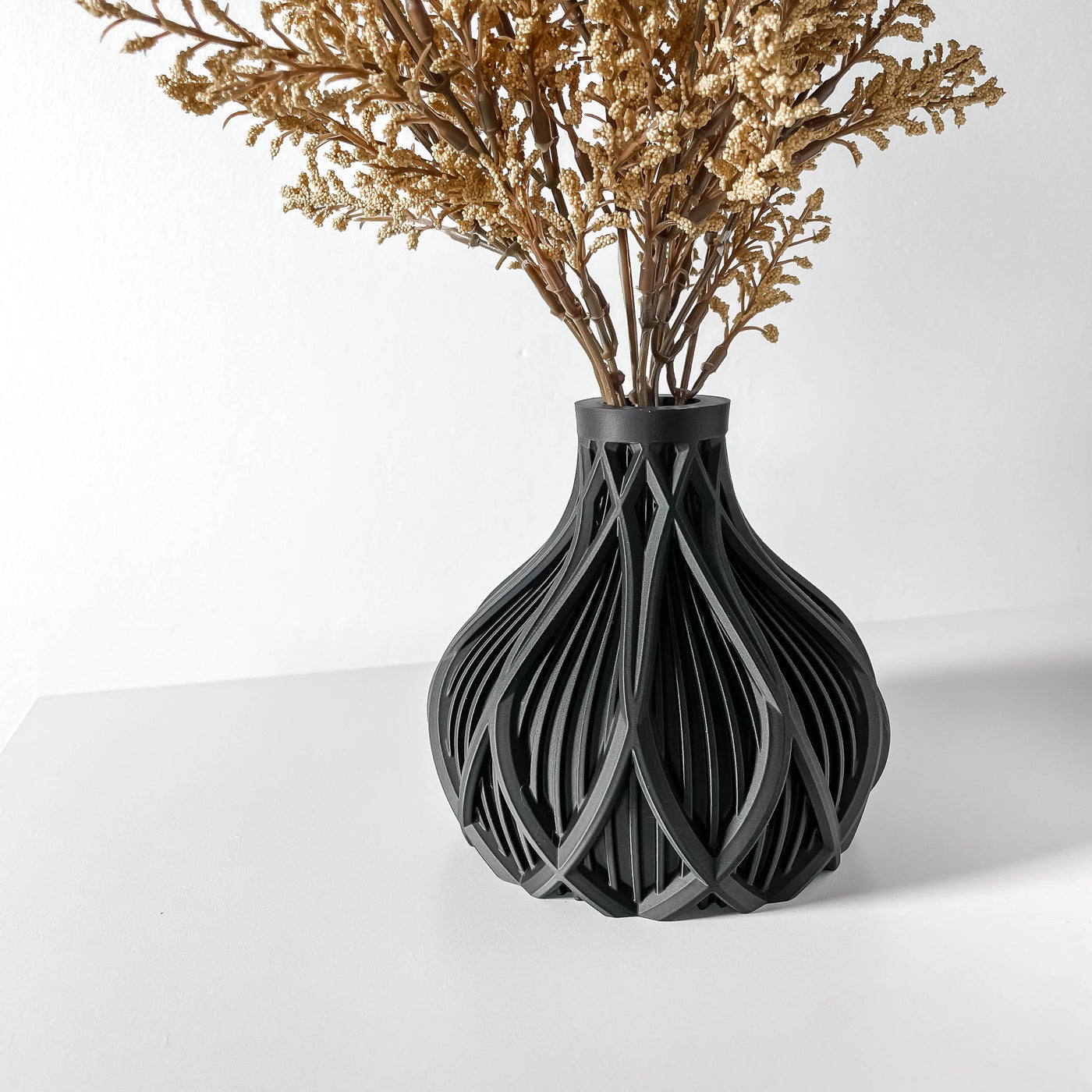 Kami geometric vase for flowers, product view 3