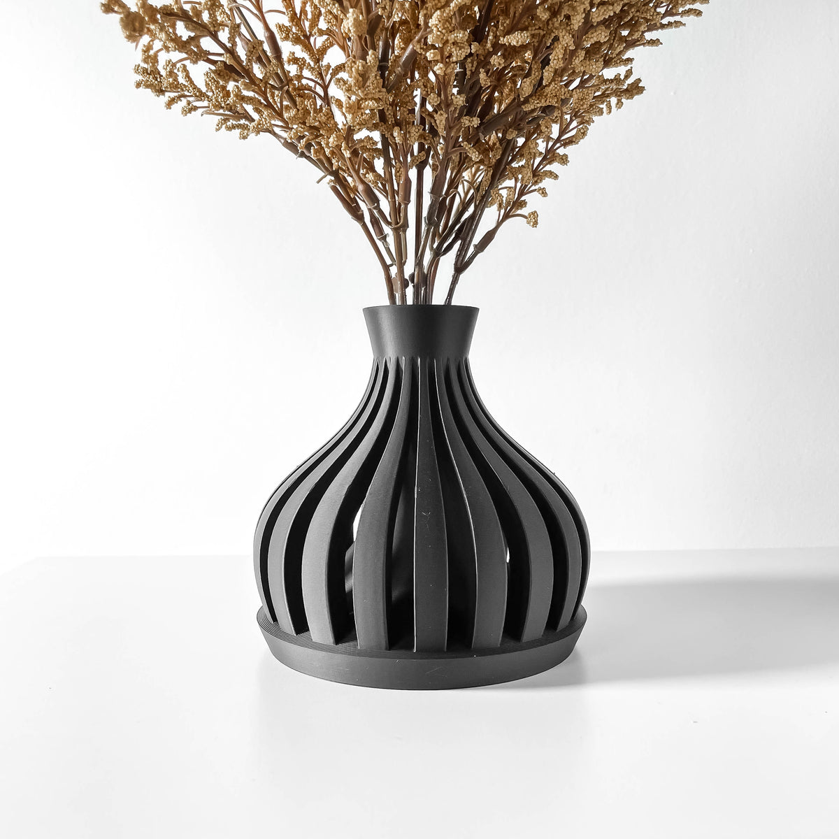 Luni geometric vase for flowers, product view 1