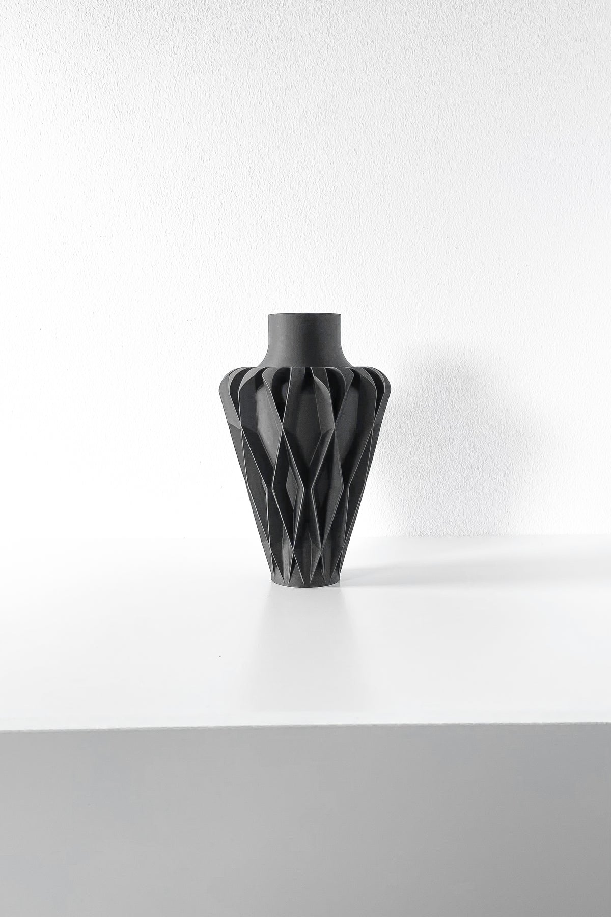 Lunor geometric vase for flowers, product view 5
