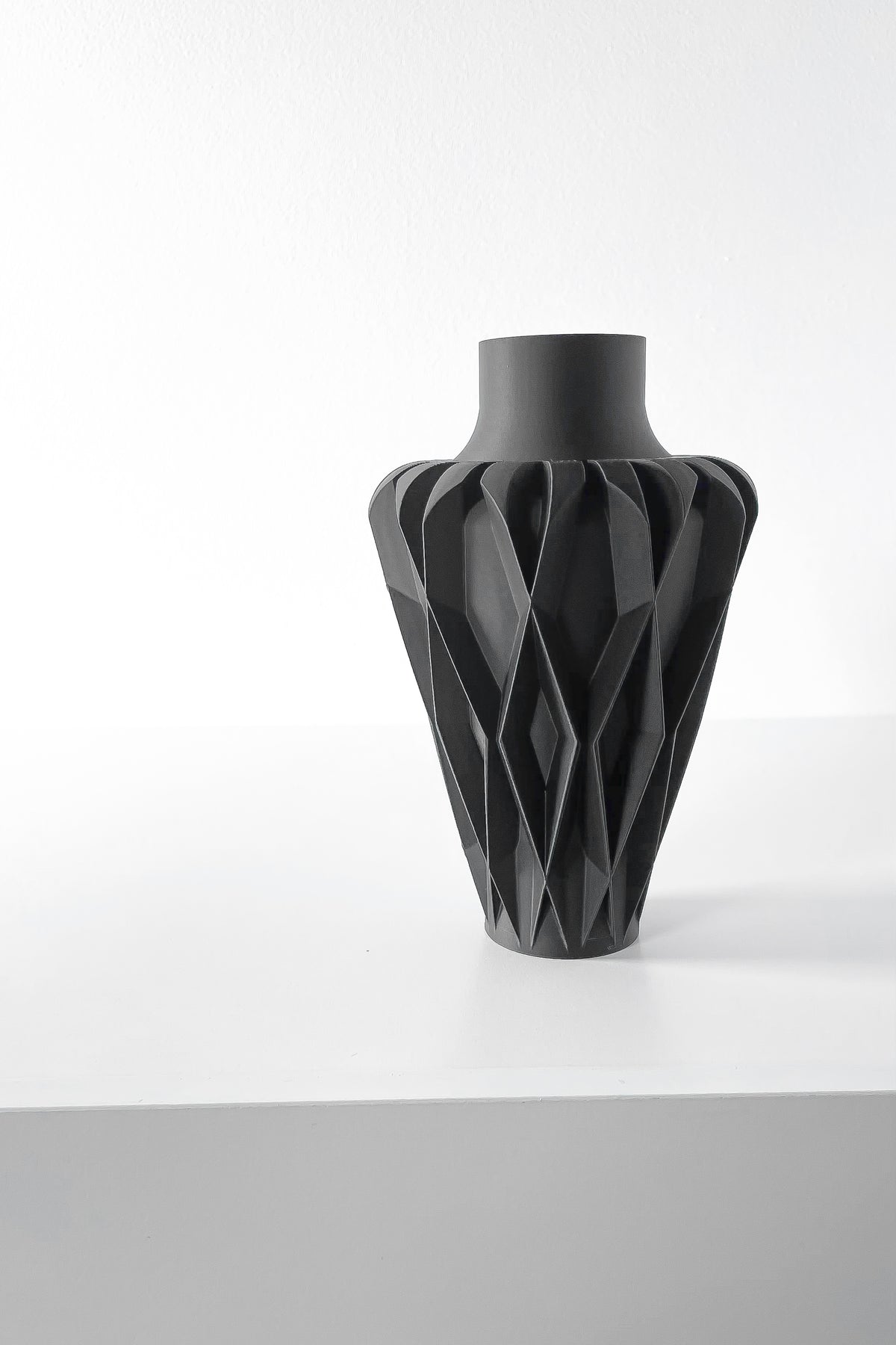 Lunor geometric vase for flowers, product view 6