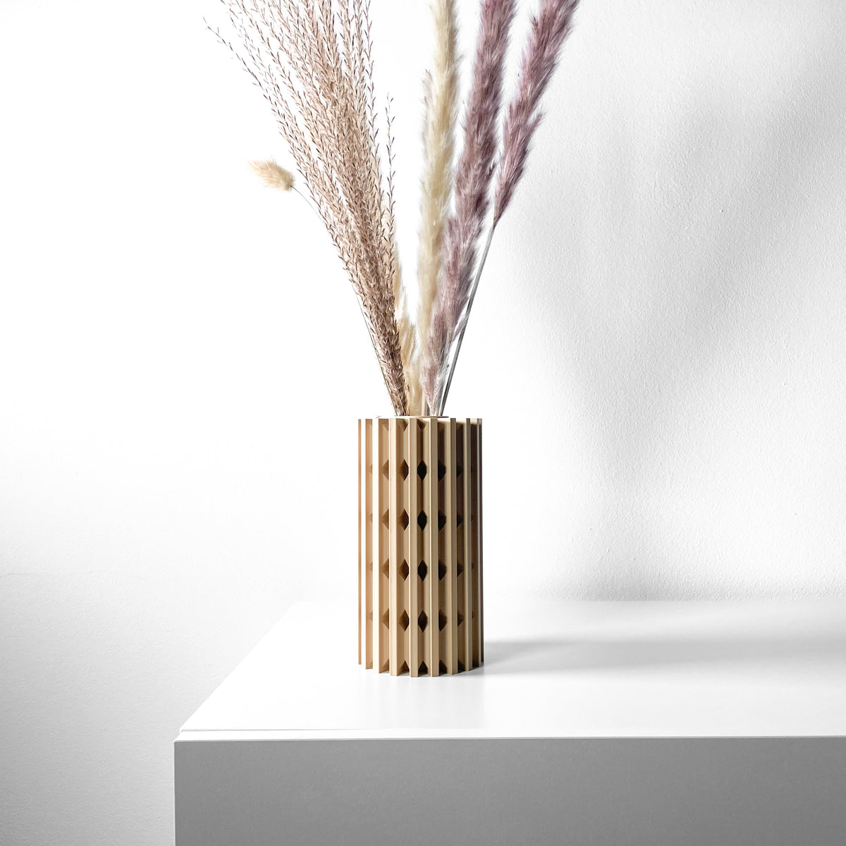 Lykas geometric vase for flowers, product view 1