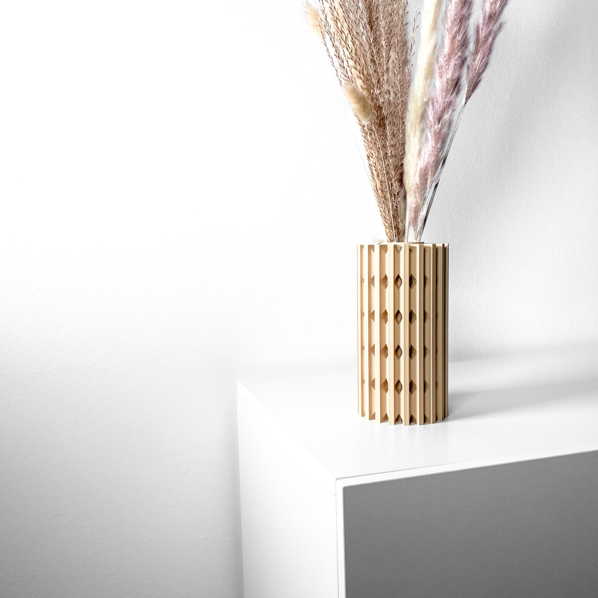Lykas geometric vase for flowers, product view 2