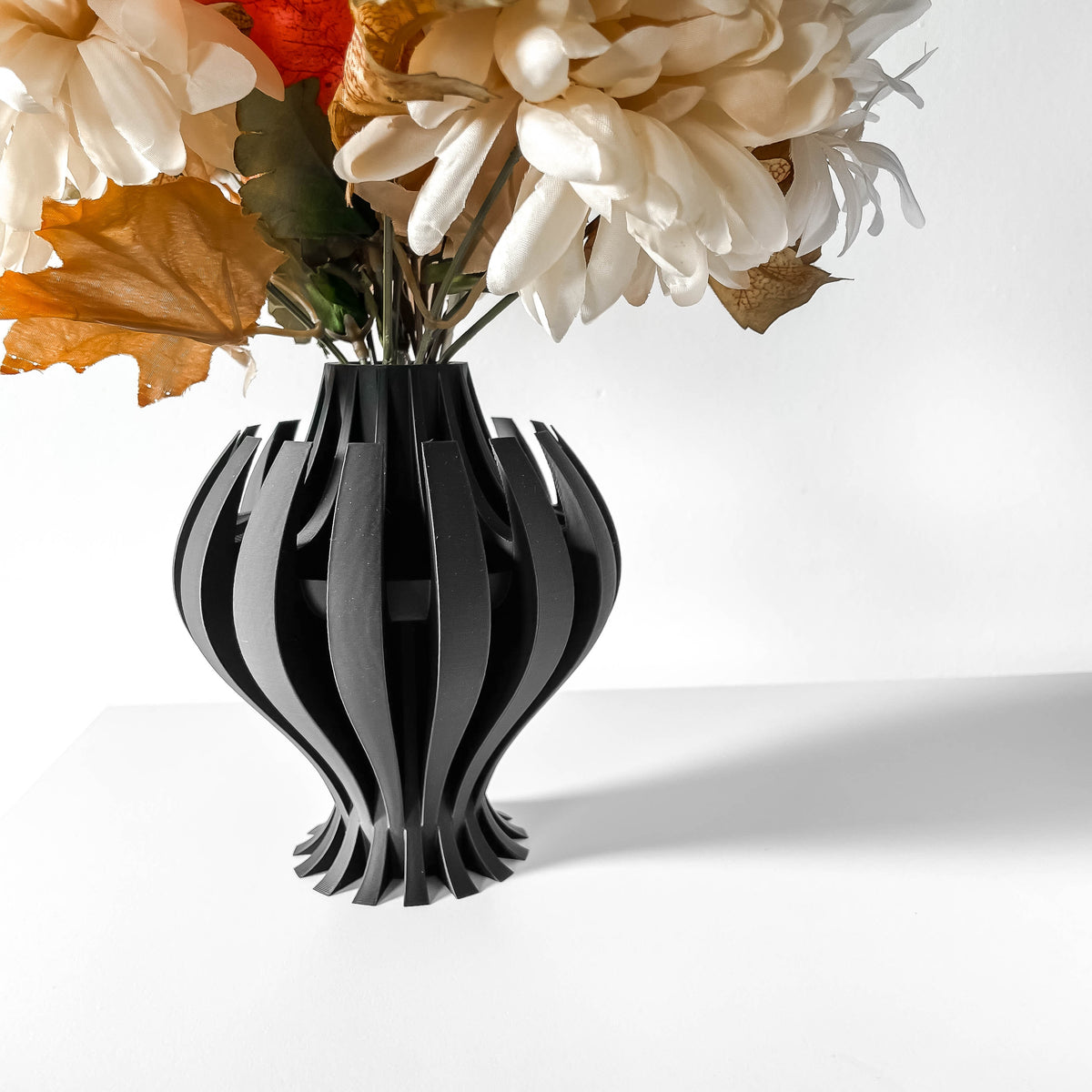 Nemesis geometric vase for flowers, product view 2