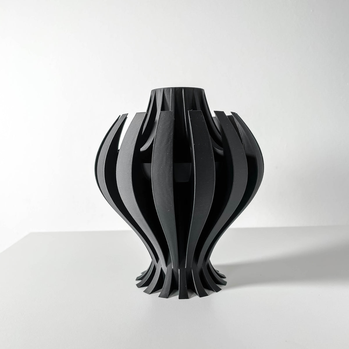 Nemesis geometric vase for flowers, product view 4