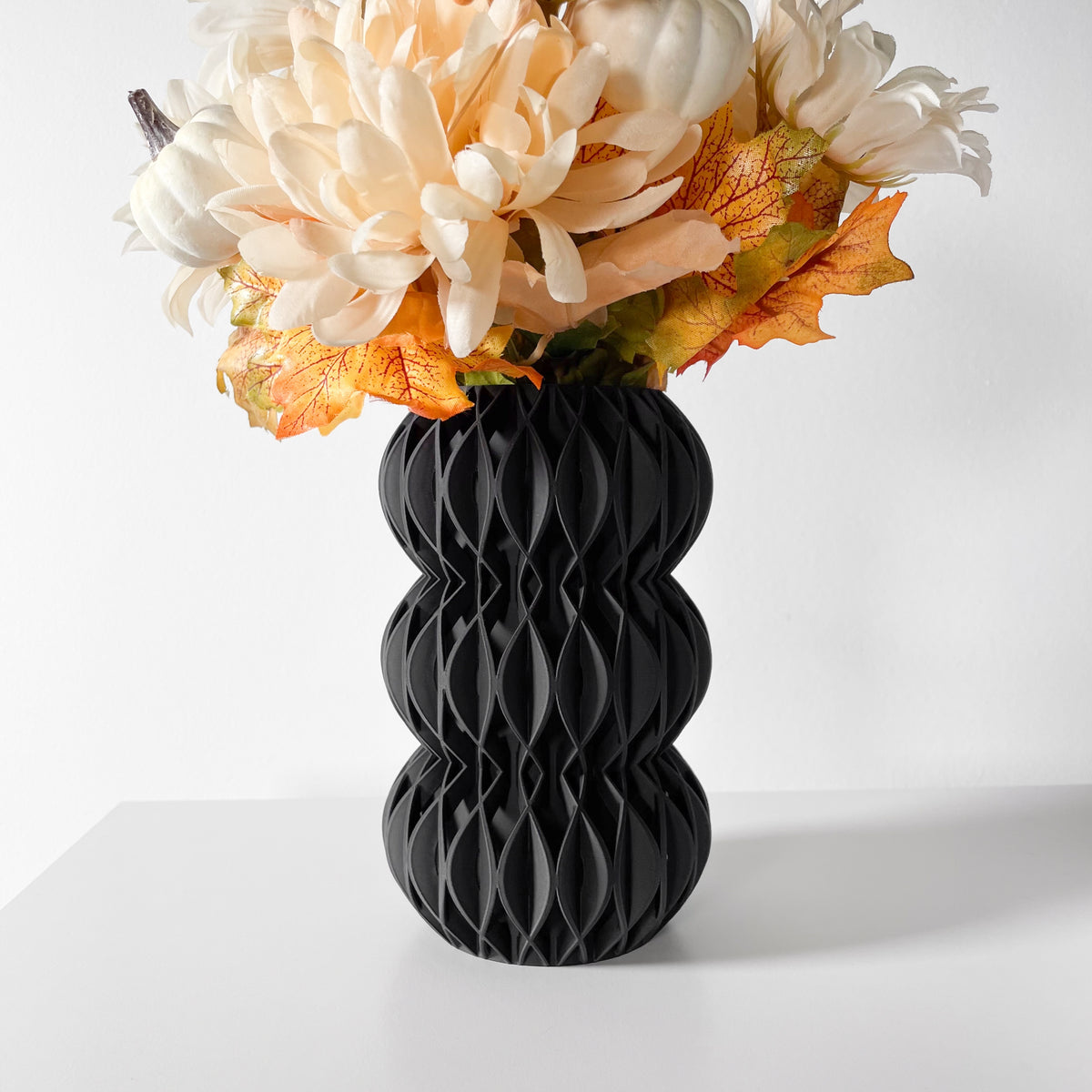 Revan openwork vase for flowers, product view 1