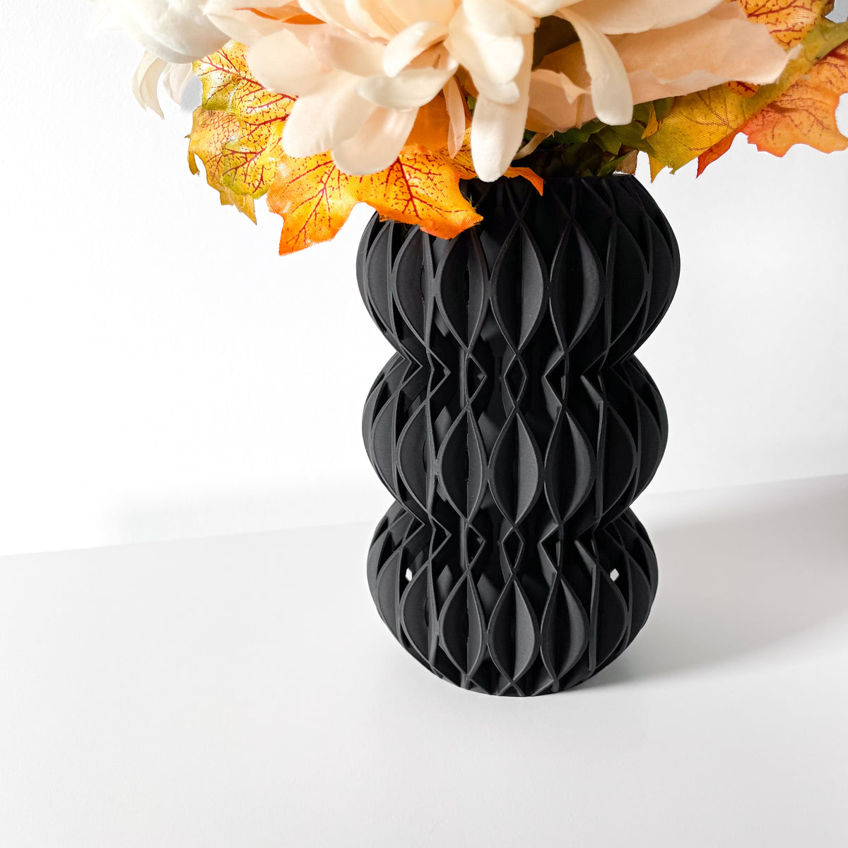 Revan openwork vase for flowers, product view 2
