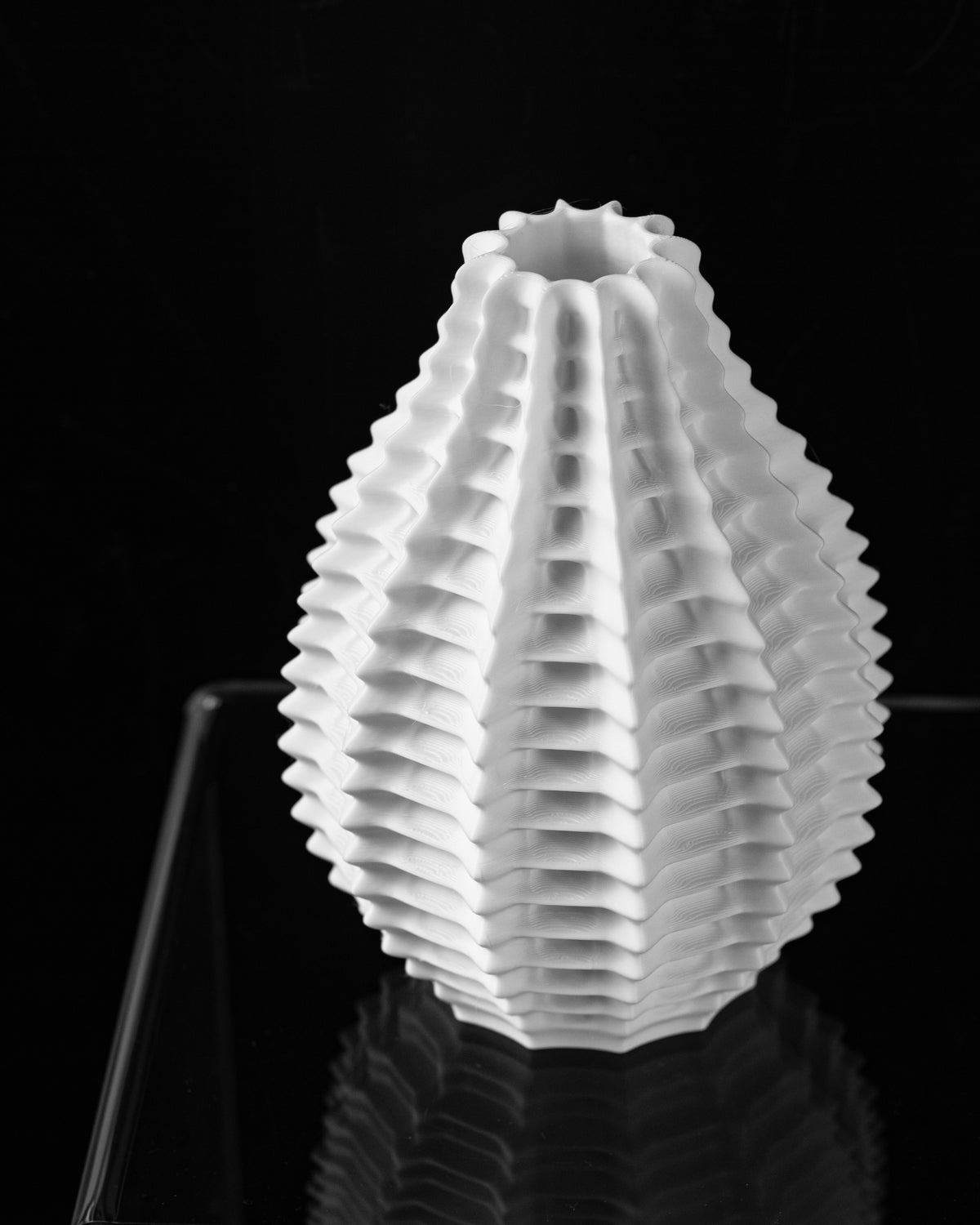 Ribbed ribbed vase for flowers, product view 5