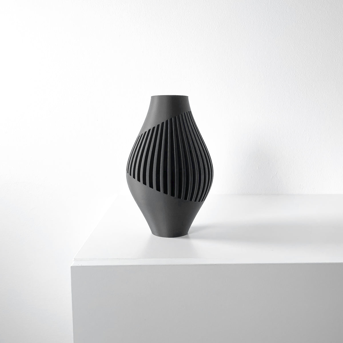 Rinex geometric vase for flowers, product view 2