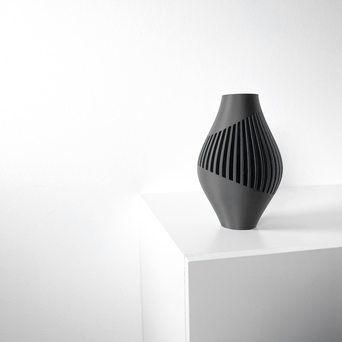 Rinex geometric vase for flowers, product view 3
