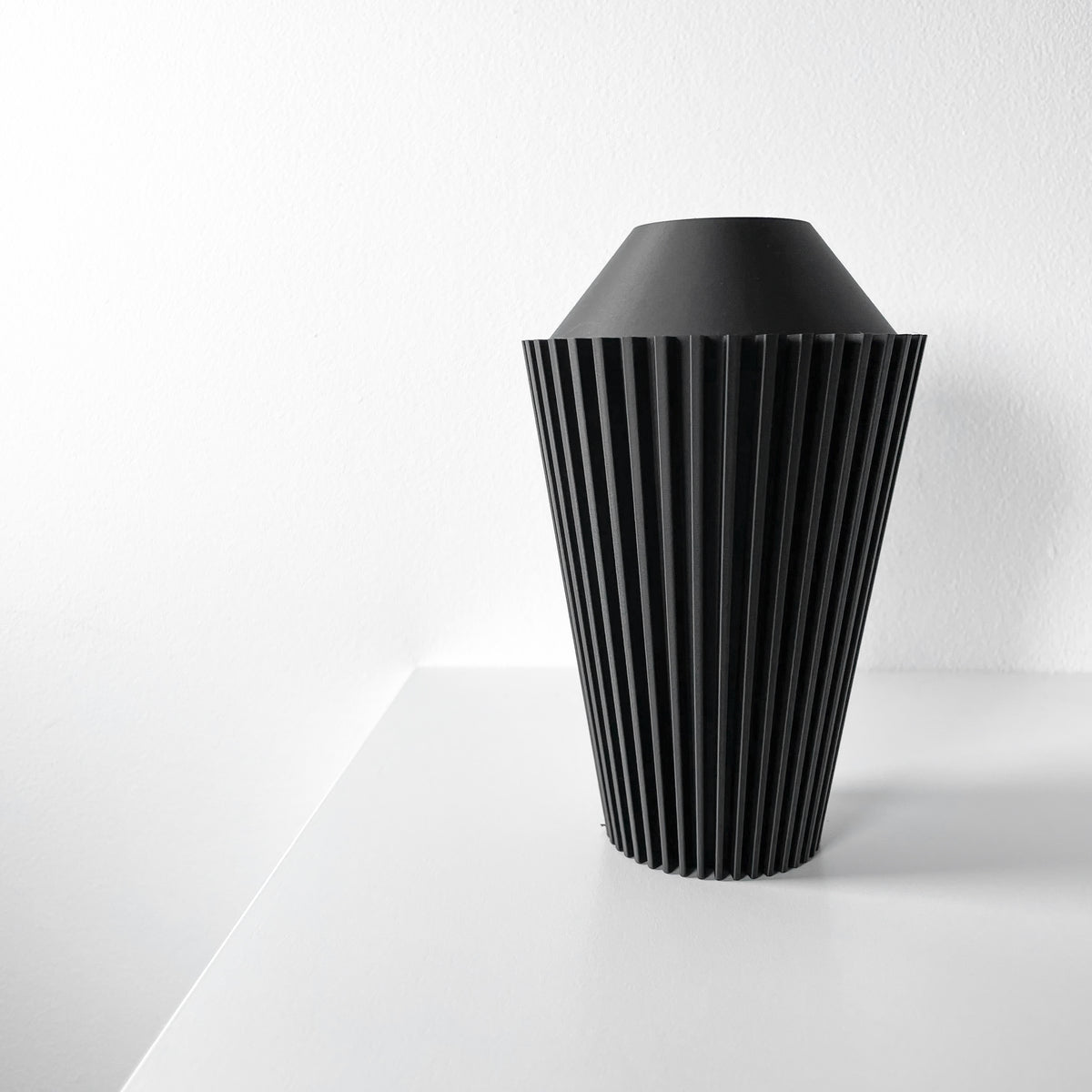 Riveno geometric vase for flowers, product view 4