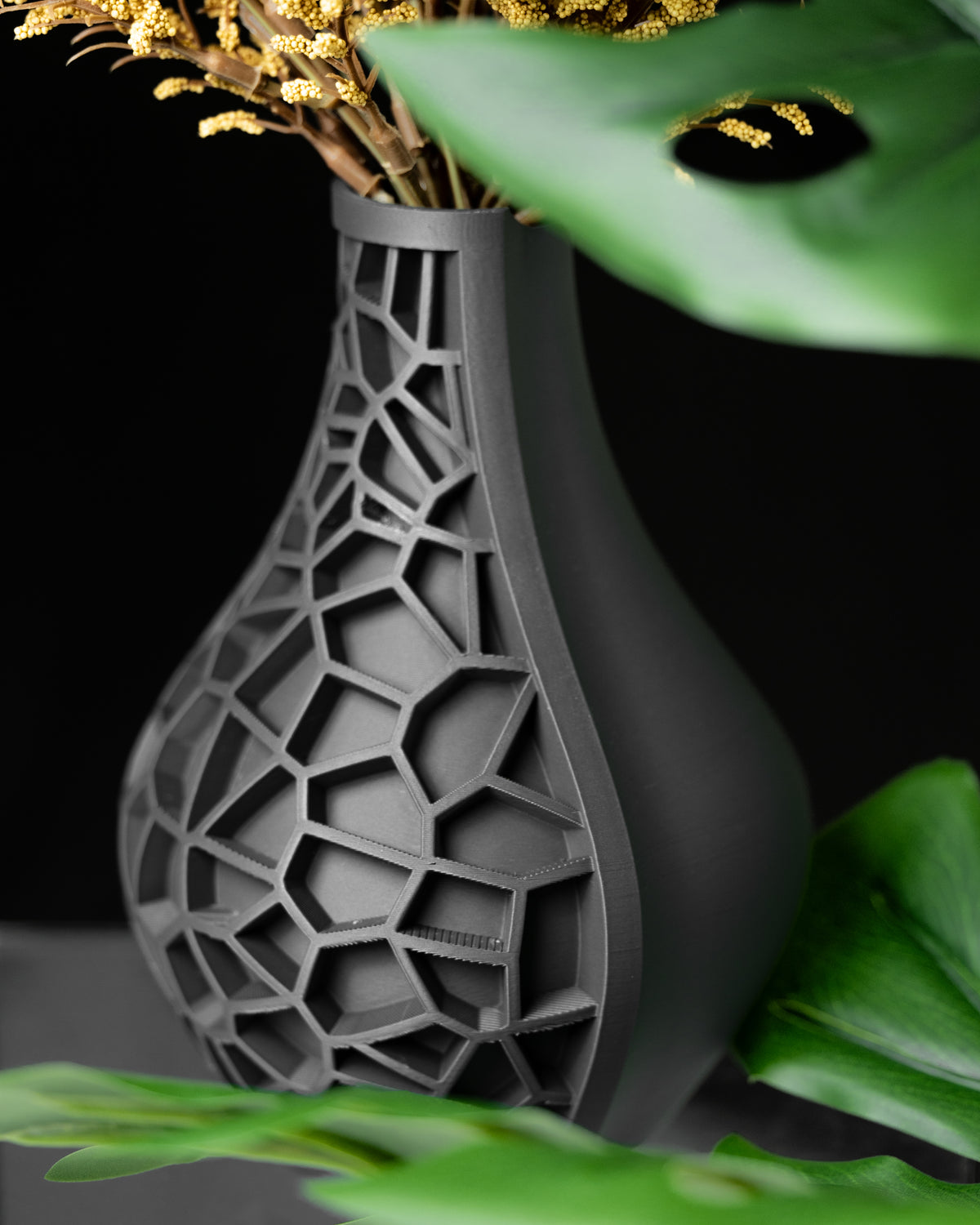 Vori 2 openwork vase for flowers, product view 3