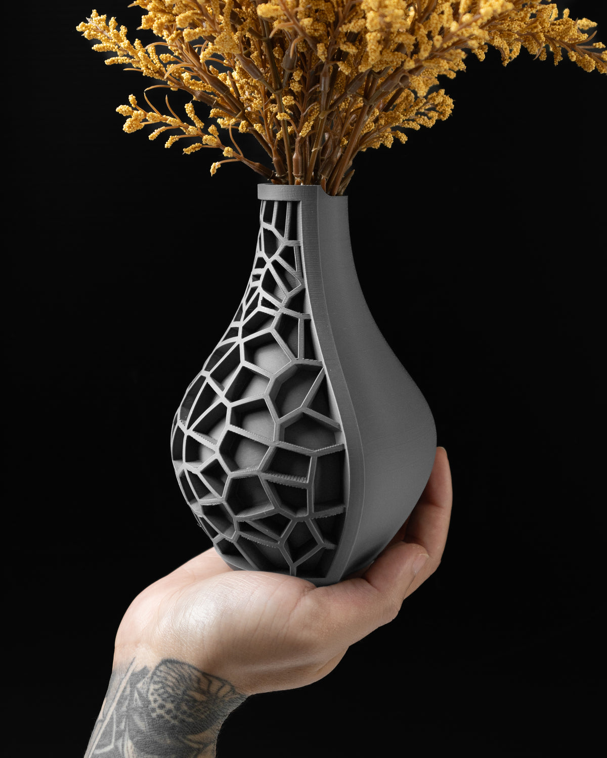 Vori 2 openwork vase for flowers, product view 1