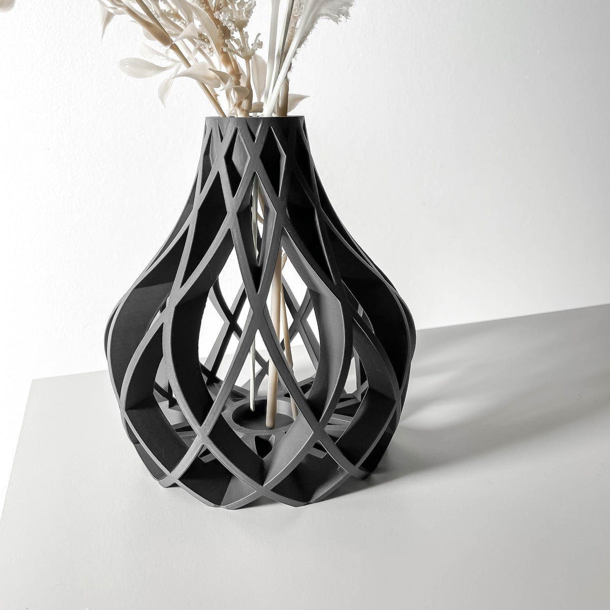 Vukan ribbed vase for flowers, product view 3