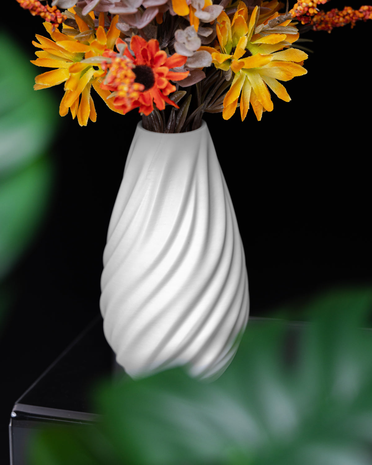 Wave ribbed vase for flowers, product view 2
