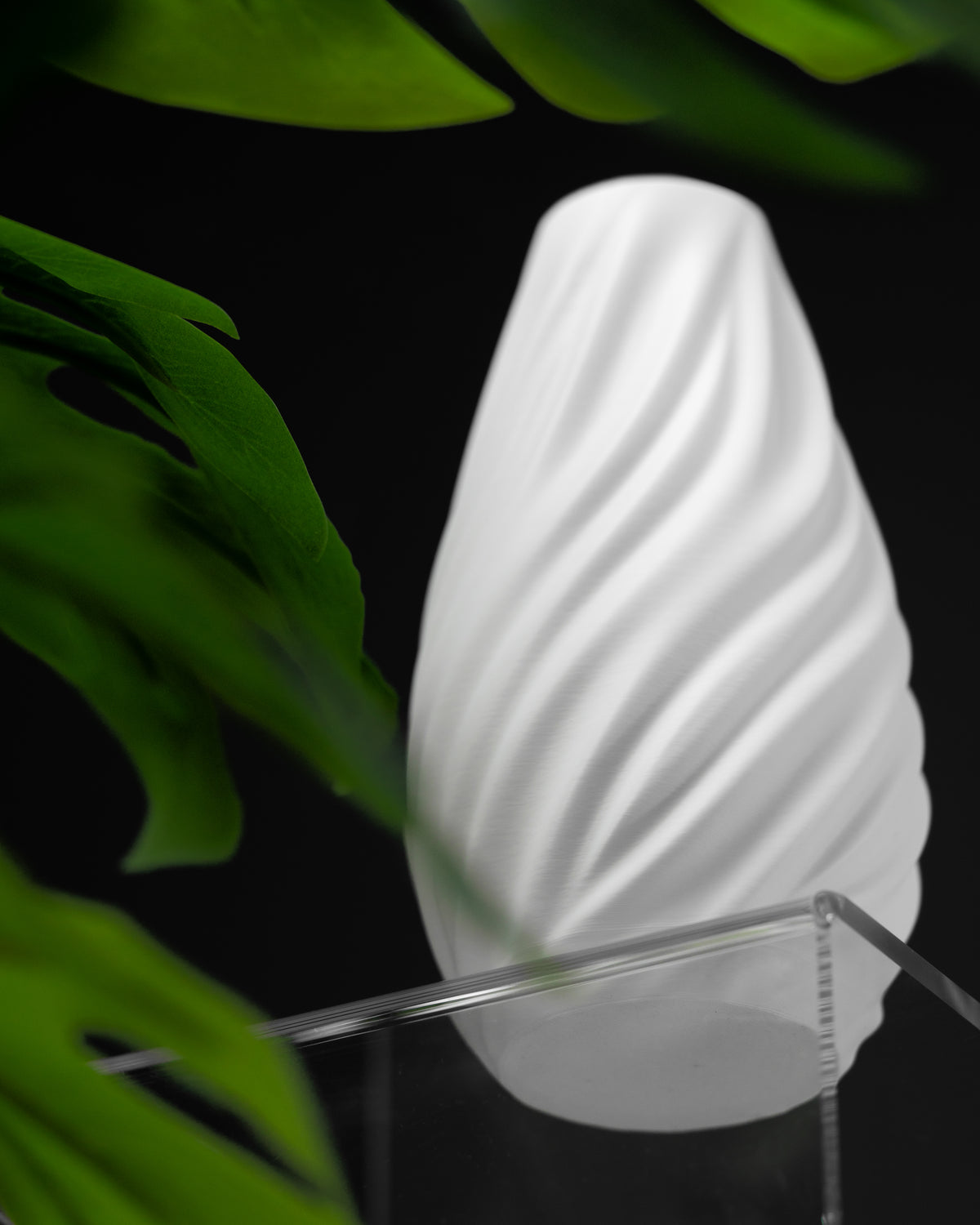 Wave ribbed vase for flowers, product view 3