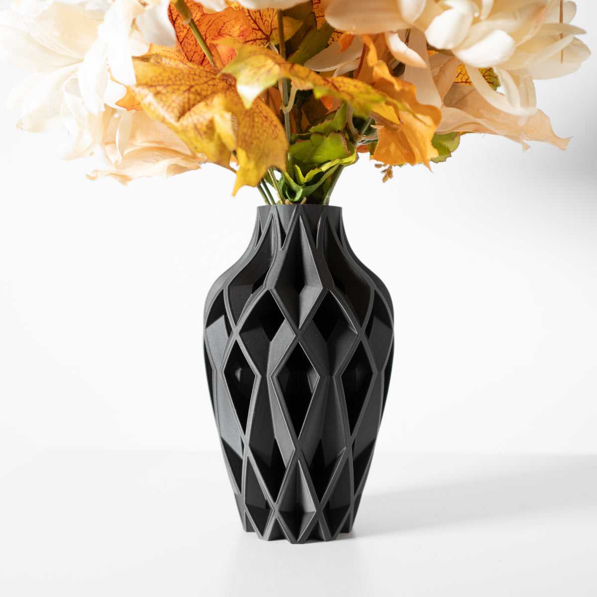 Yano geometric vase for flowers, product view 1