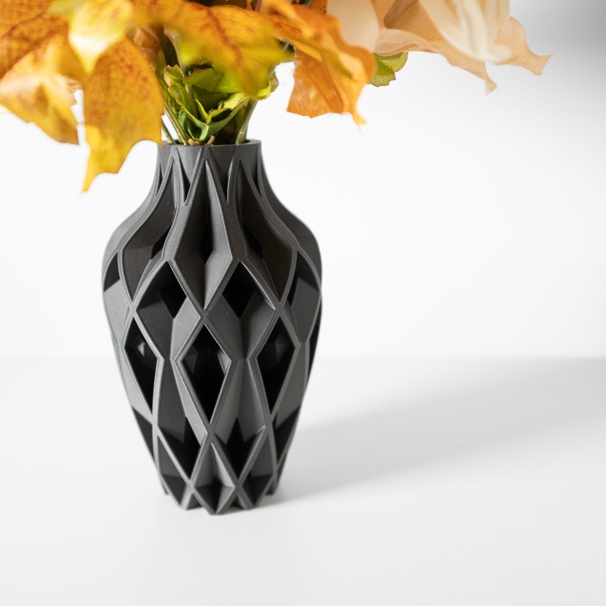 Yano geometric vase for flowers, product view 3