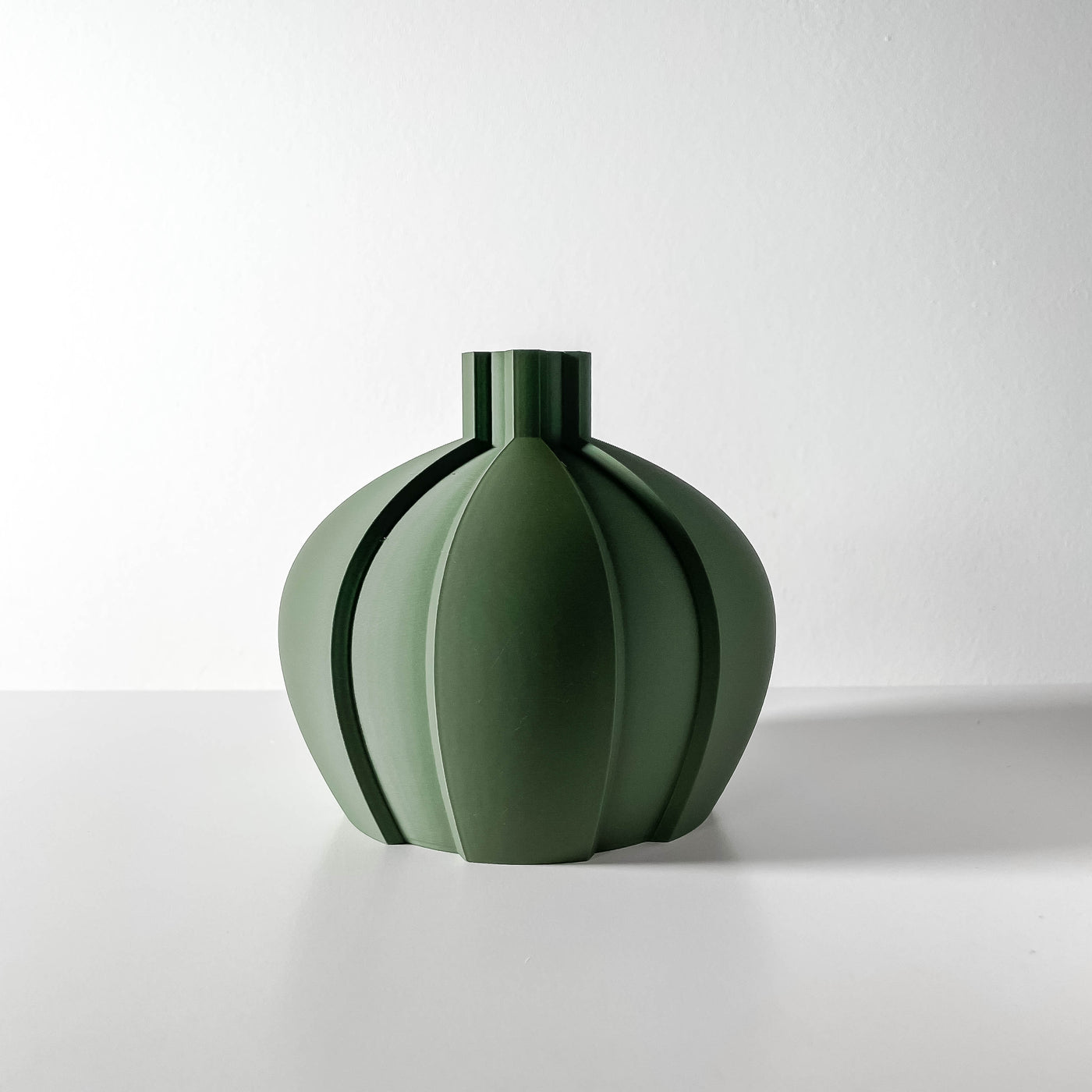Yomu Short short wide vase for flowers, product view 4