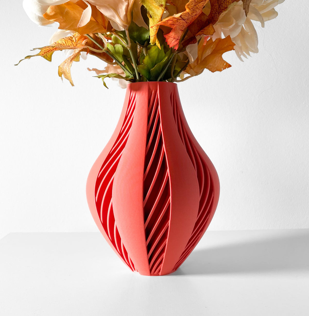 Yorio geometric vase for flowers, product view 1