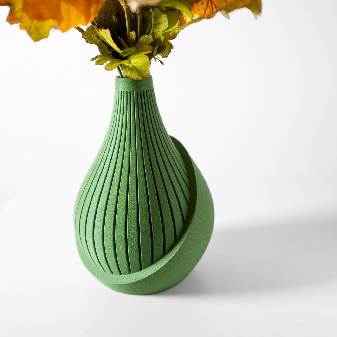Yovi ribbed vase for flowers, product view 3