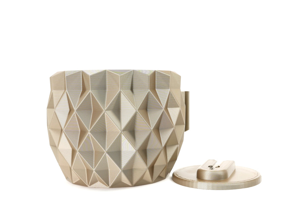 Wall mounted planter “Prizma” with removable mounting plate for vertical garden planter styling